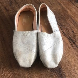 Women toms shoes